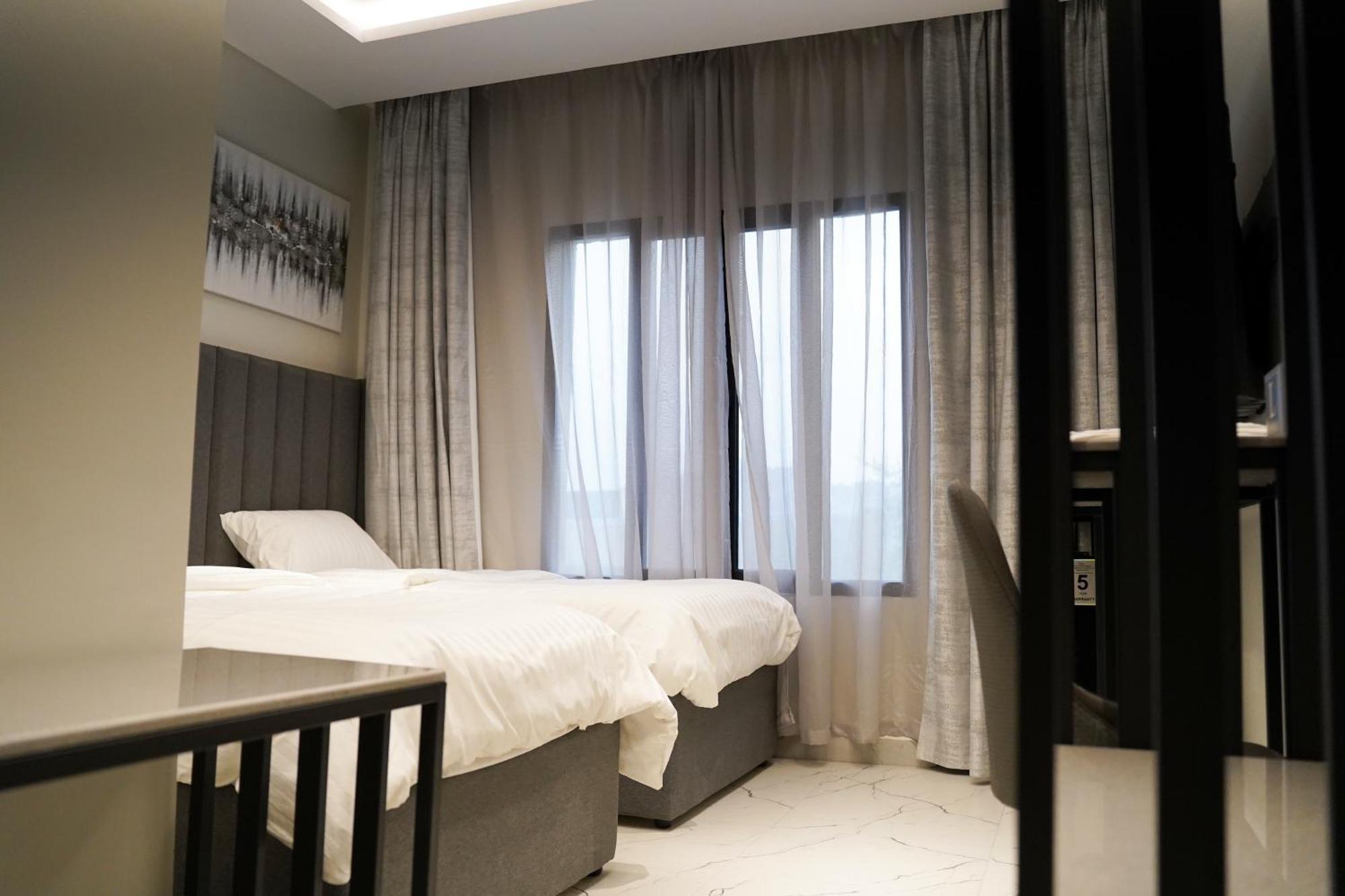 Lavenue Resthouse Apartment Низва Екстериор снимка