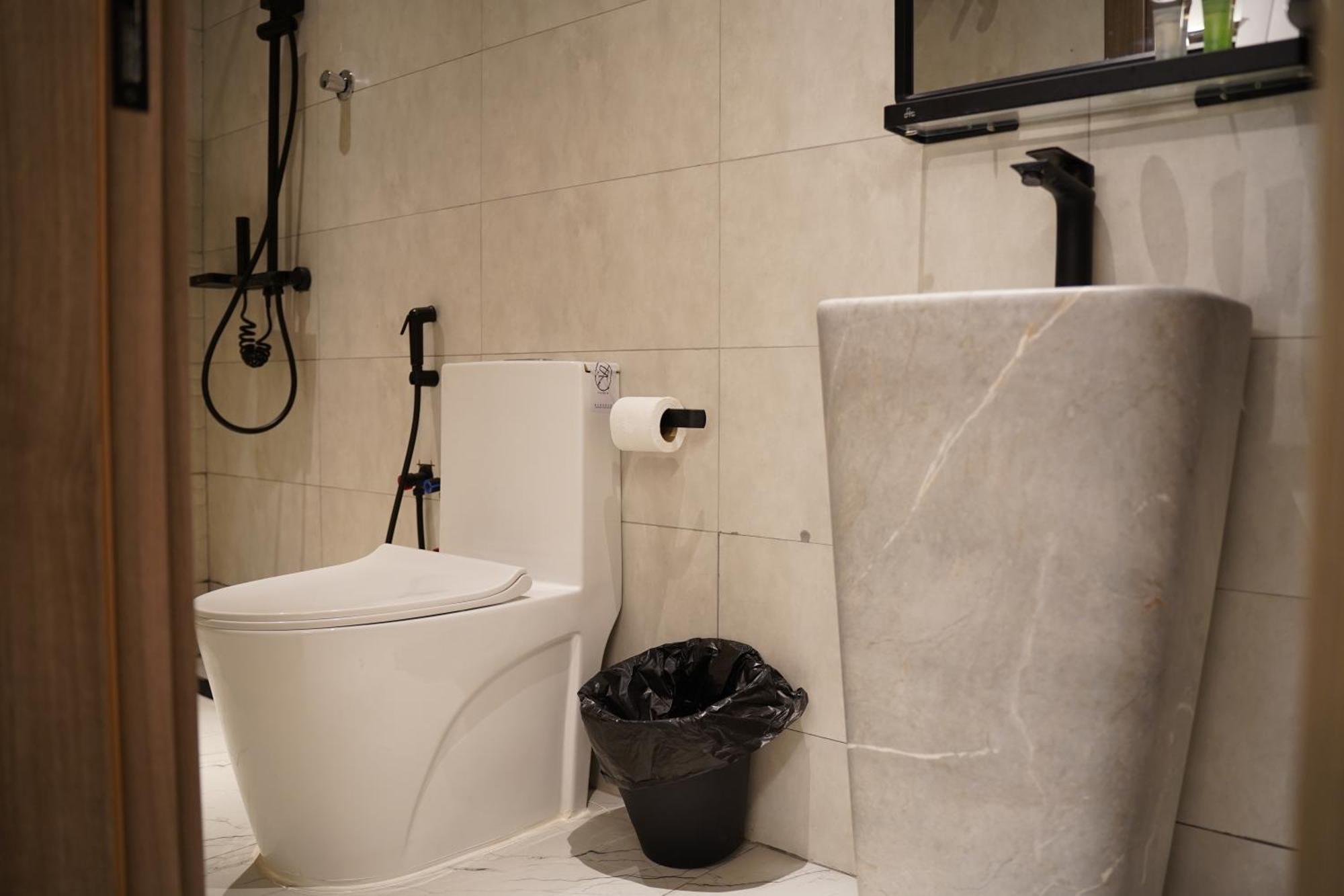 Lavenue Resthouse Apartment Низва Екстериор снимка
