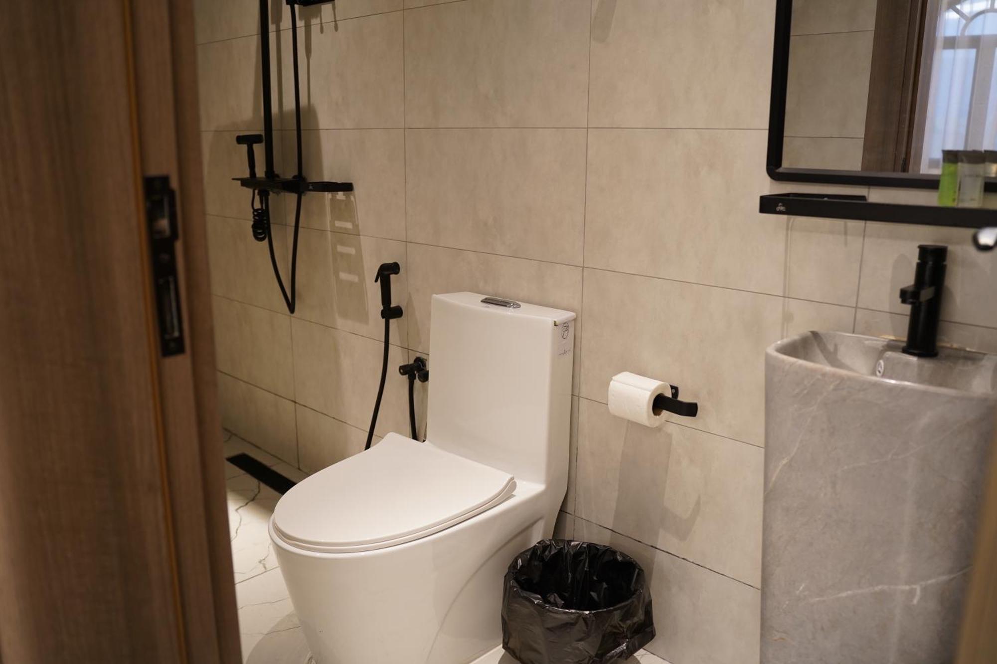 Lavenue Resthouse Apartment Низва Екстериор снимка